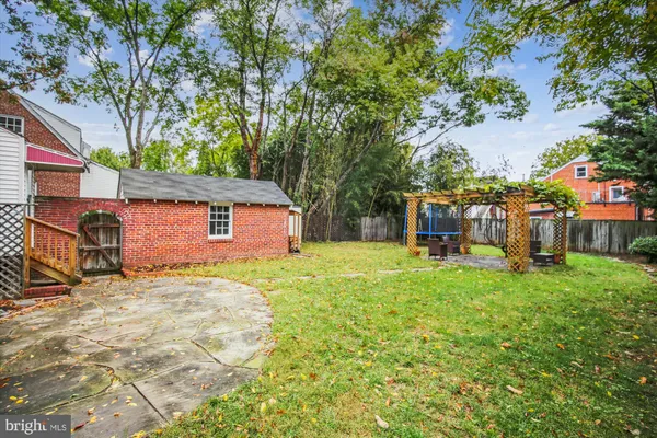 $3,750 | 619 South Garfield Street, Arlington, VA 22204