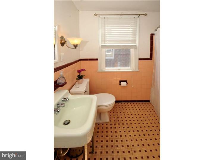 803 Rhawn Street Philadelphia, PA 19111 - Photo 19 of 20 Gallery Image 19