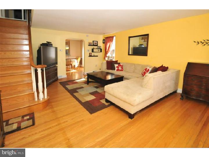 803 Rhawn Street Philadelphia, PA 19111 - Photo 3 of 20 Gallery Image 3