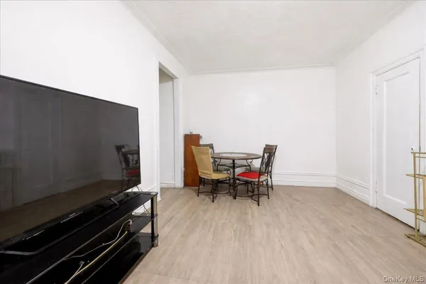 $150,000 | 1974 Lafontaine Avenue, Unit 2E | East Tremont