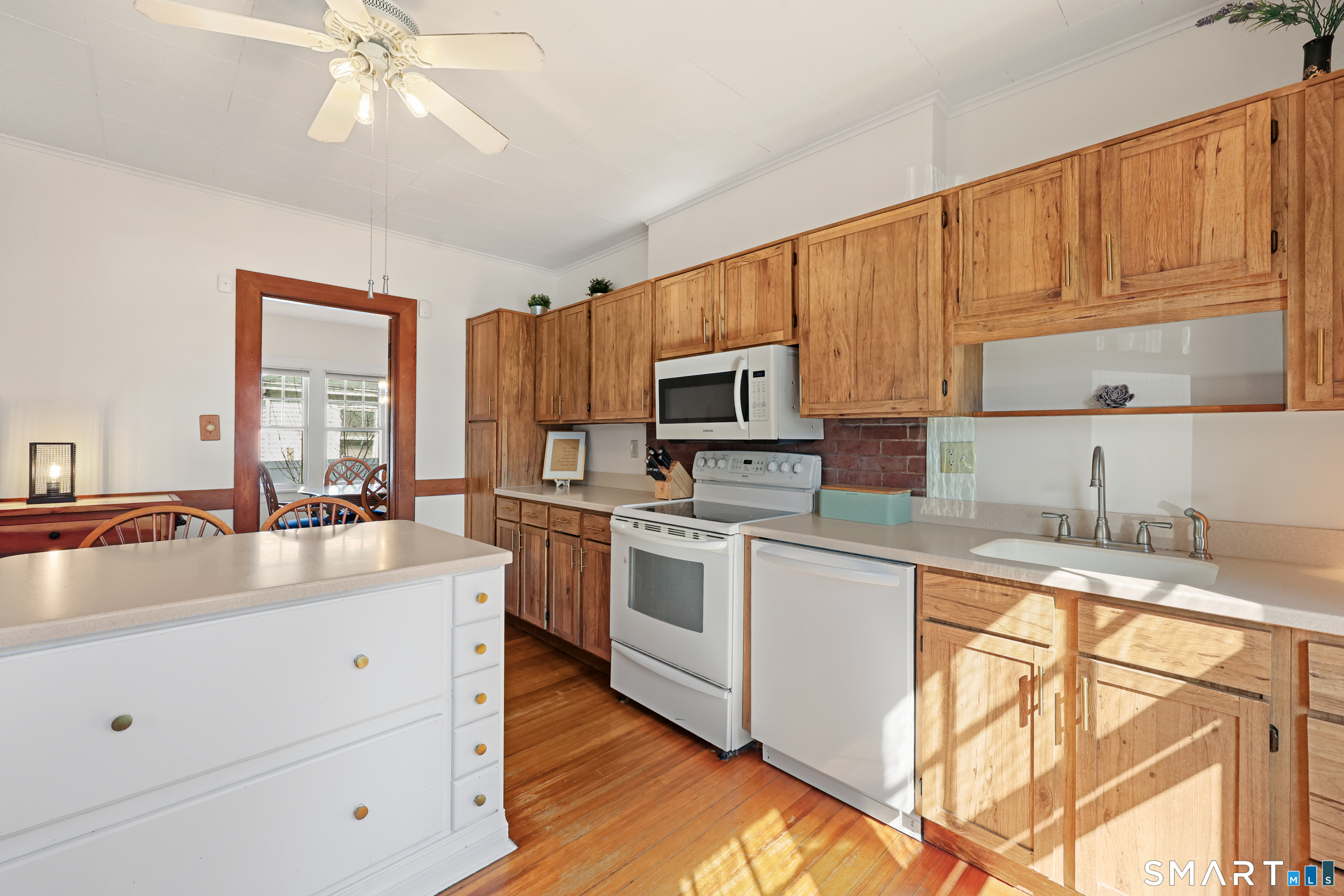 1720 Whitney Avenue Hamden, CT 06517 - Photo 14 of 40