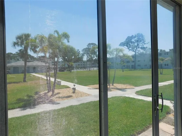 $150,000 | 4715 Bay Street Northeast, Unit 119, St. Petersburg, FL 33703