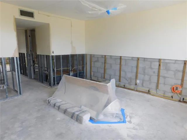 $150,000 | 4715 Bay Street Northeast, Unit 119, St. Petersburg, FL 33703