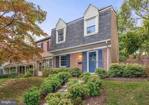 $2,800 | 812 Azalea Drive, Unit 16812, Rockville, MD 20850
