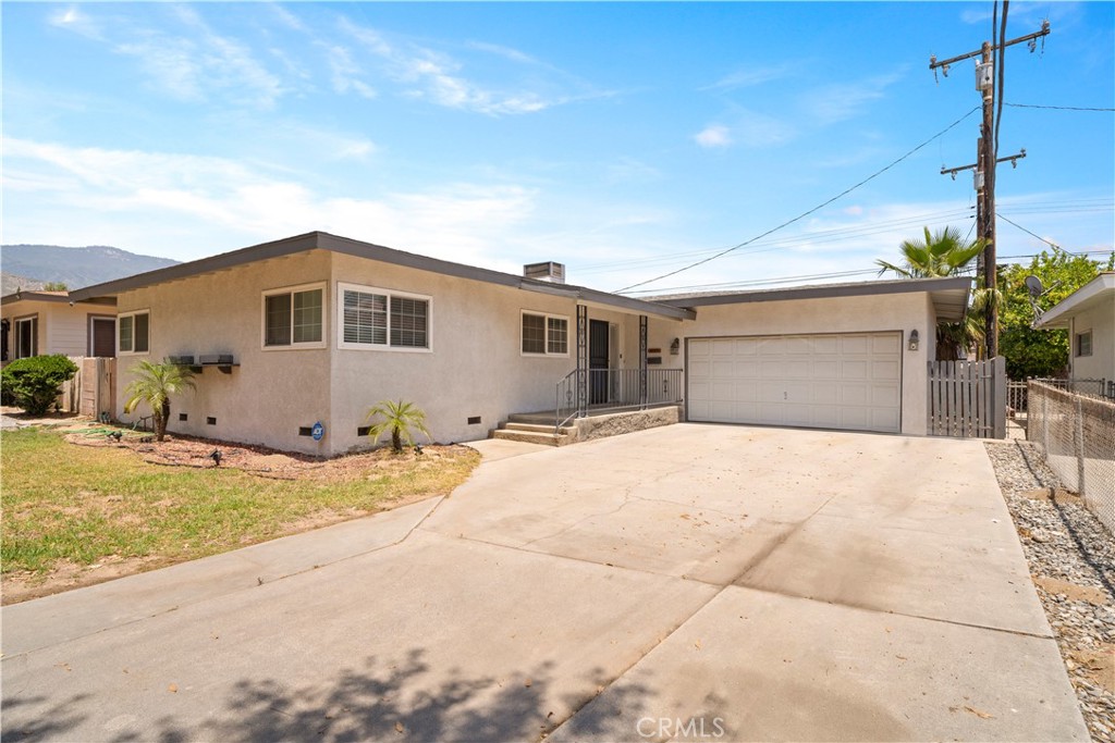 3685 North Golden Ave  