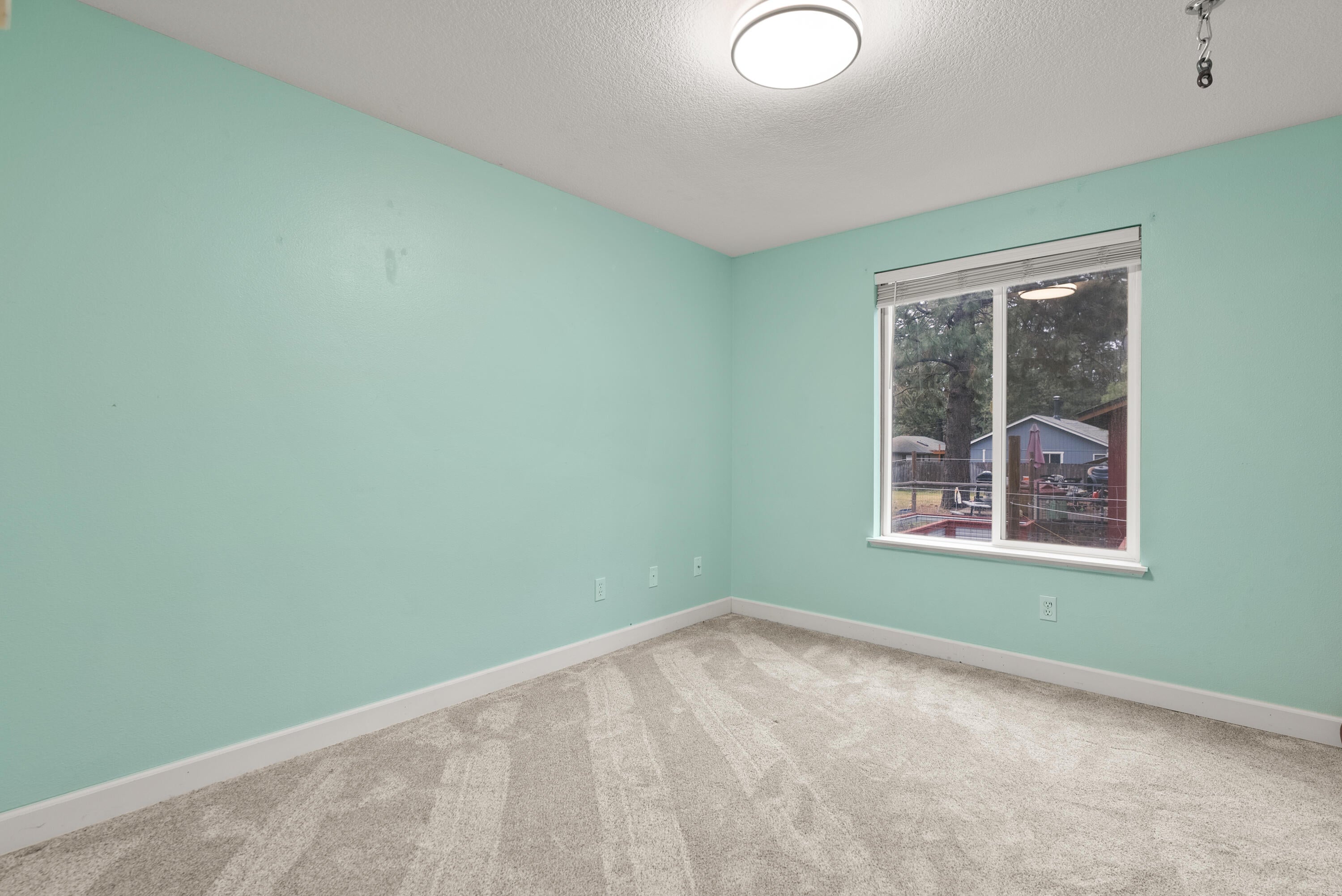 19276 Kiowa Road Bend, OR 97702 - Photo 29 of 46 28-print-Riley Visuals-28