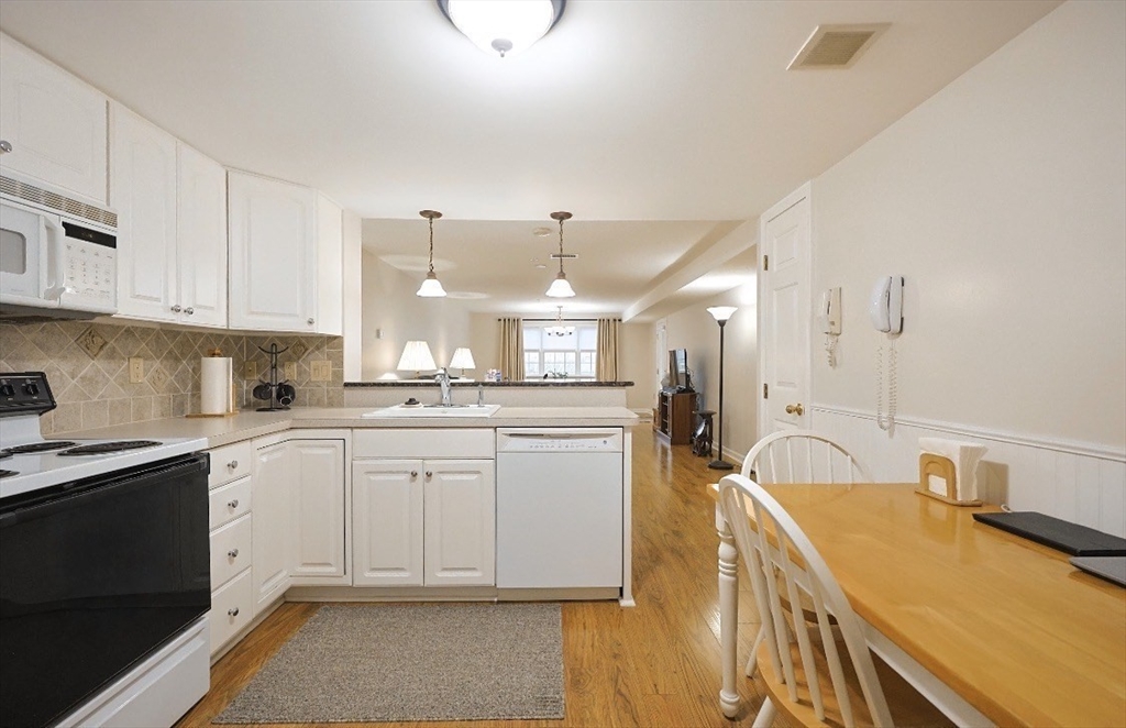 20-2 America Way, Unit 2 Salem, MA 01970 - Photo 11 of 34
