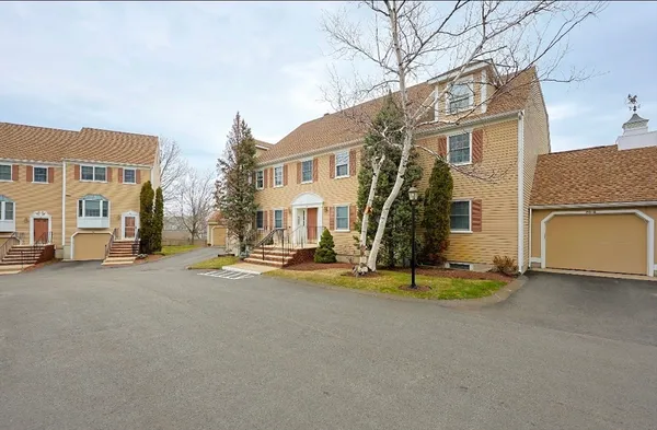 $468,888 | 20-2 America Way, Unit 2, Salem, MA 01970