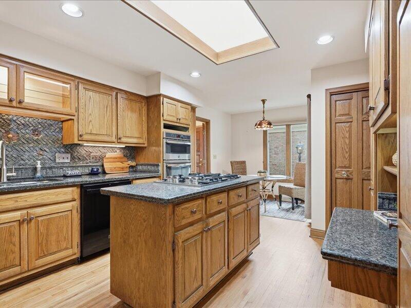 700 Waters Edge Road, Unit 23 Caledonia, WI 53402 - Photo 9 of 60 Kitchen