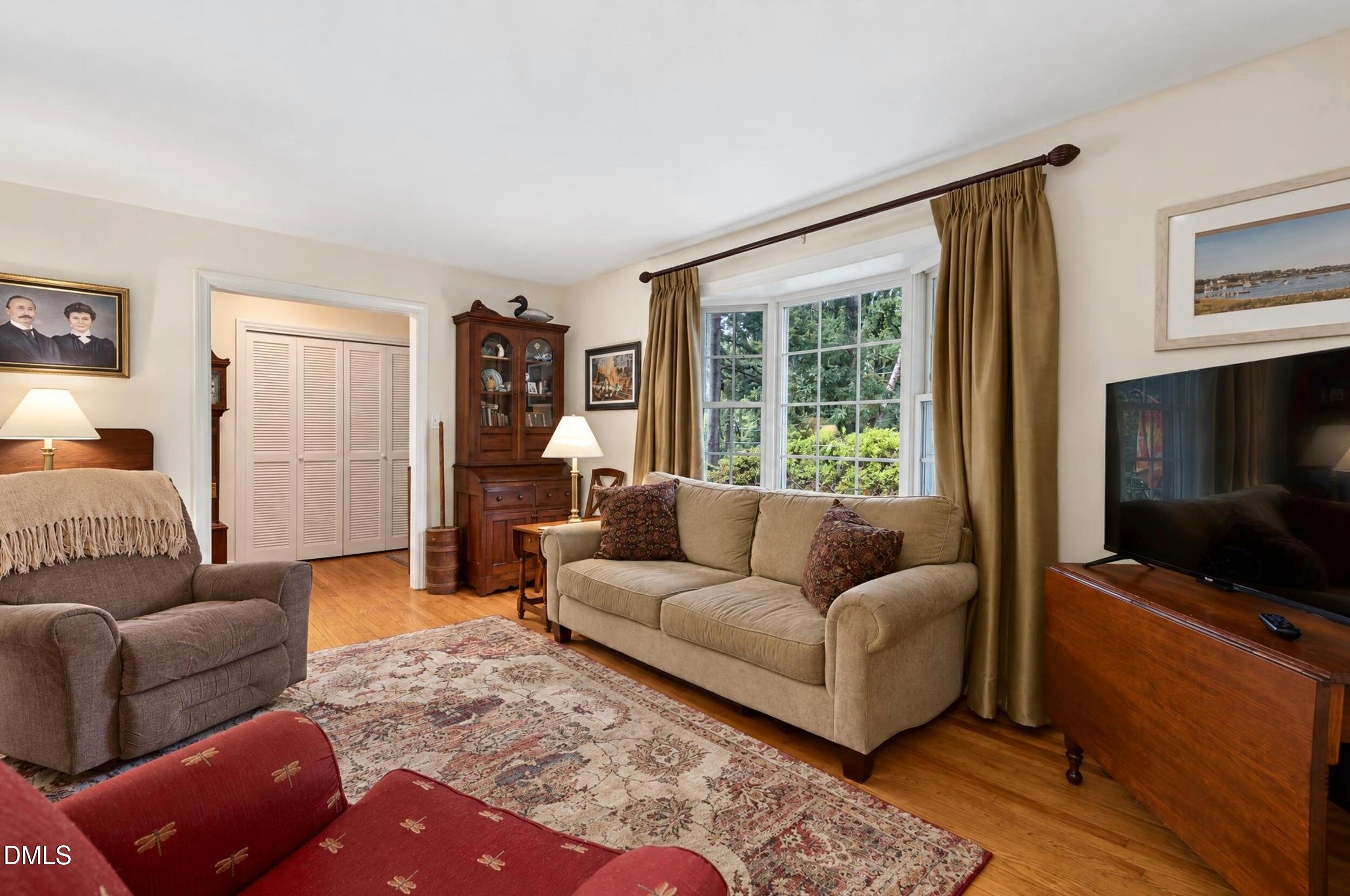 1302 Kingston Ridge Road Cary, NC 27511 - Photo 10 of 45 Main level living room