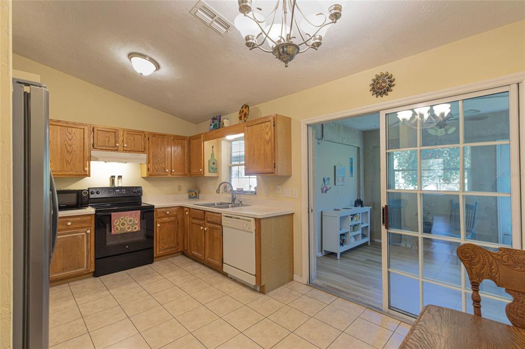 46 Renshaw Drive Palm Coast, FL 32164 - Photo 17 of 29