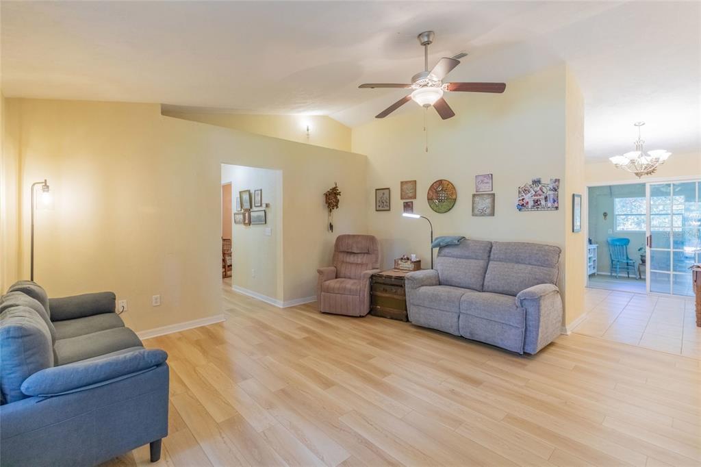 46 Renshaw Drive Palm Coast, FL 32164 - Photo 2 of 29