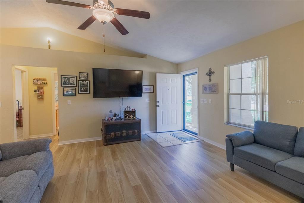 46 Renshaw Drive Palm Coast, FL 32164 - Photo 3 of 29