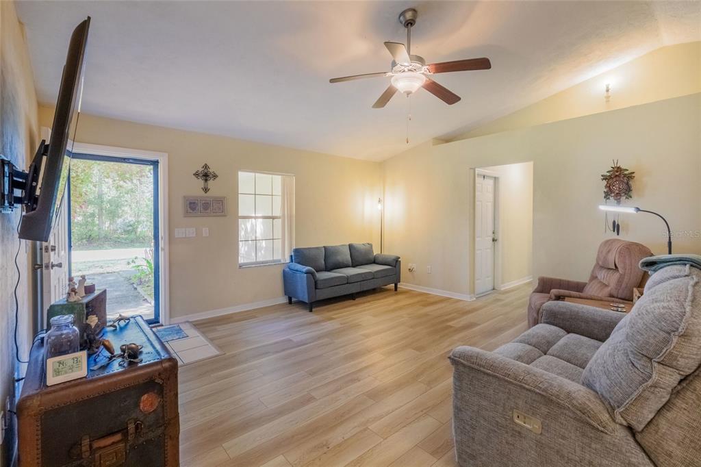 46 Renshaw Drive Palm Coast, FL 32164 - Photo 4 of 29