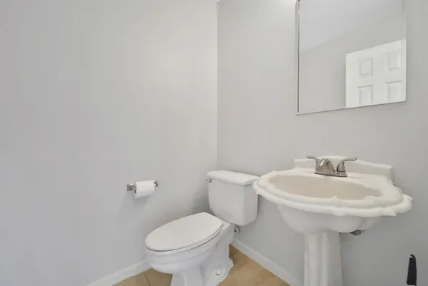 $2,450 | 6414 Oakburl Court, Sugar Land, TX 77479