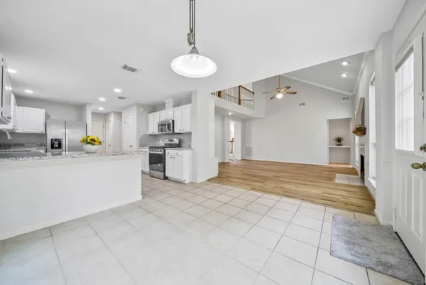 $2,450 | 6414 Oakburl Court, Sugar Land, TX 77479