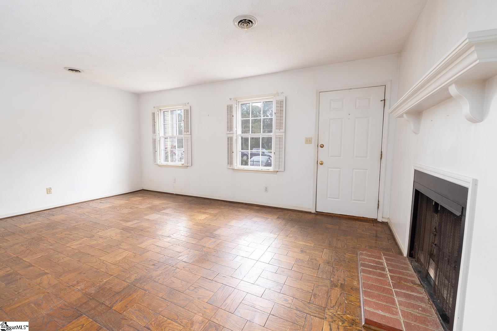 12 Hidden Springs Road Spartanburg, SC 29302 - Photo 5 of 21 Gallery Image 5