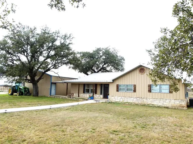 $2,400,000 | 6500 A Farm To Market 586, Bangs, TX 76823