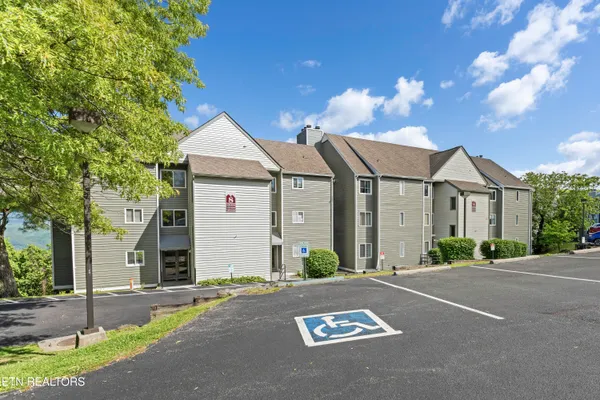 $199,999 | 1260 Ski View Drive, Unit 8108, Gatlinburg, TN 37738