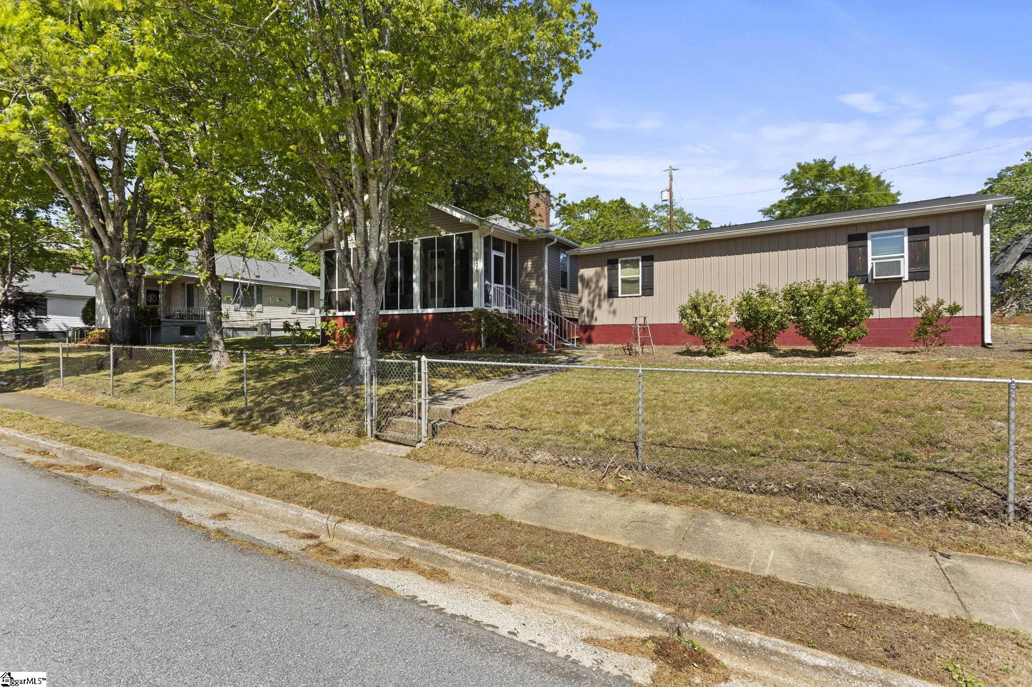 106 Webster Street Slater, SC 29683 - Photo 2 of 34