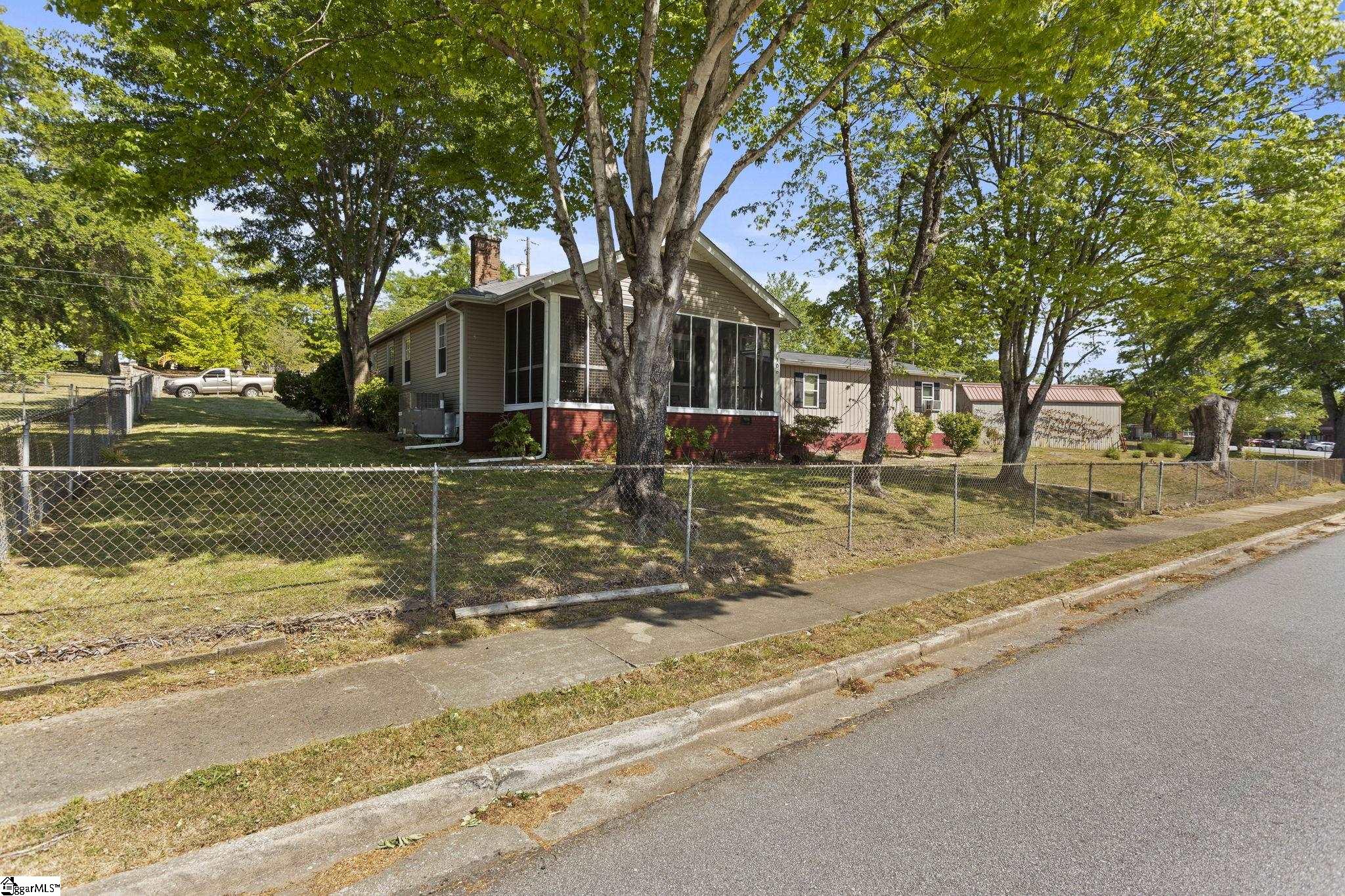 106 Webster Street Slater, SC 29683 - Photo 4 of 34
