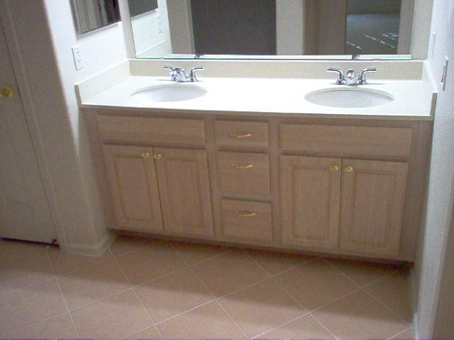 1702 East Bell Road, Unit 143 Phoenix, AZ 85022 - Photo 6 of 14 Master Bath