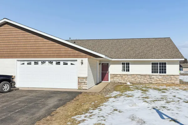 $265,000 | 941 West Edge Place, Unit 14, New Richmond, WI 54017