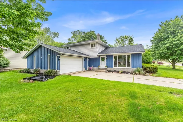 $325,900 | 891 Pepperwood Drive, Brunswick, OH 44212