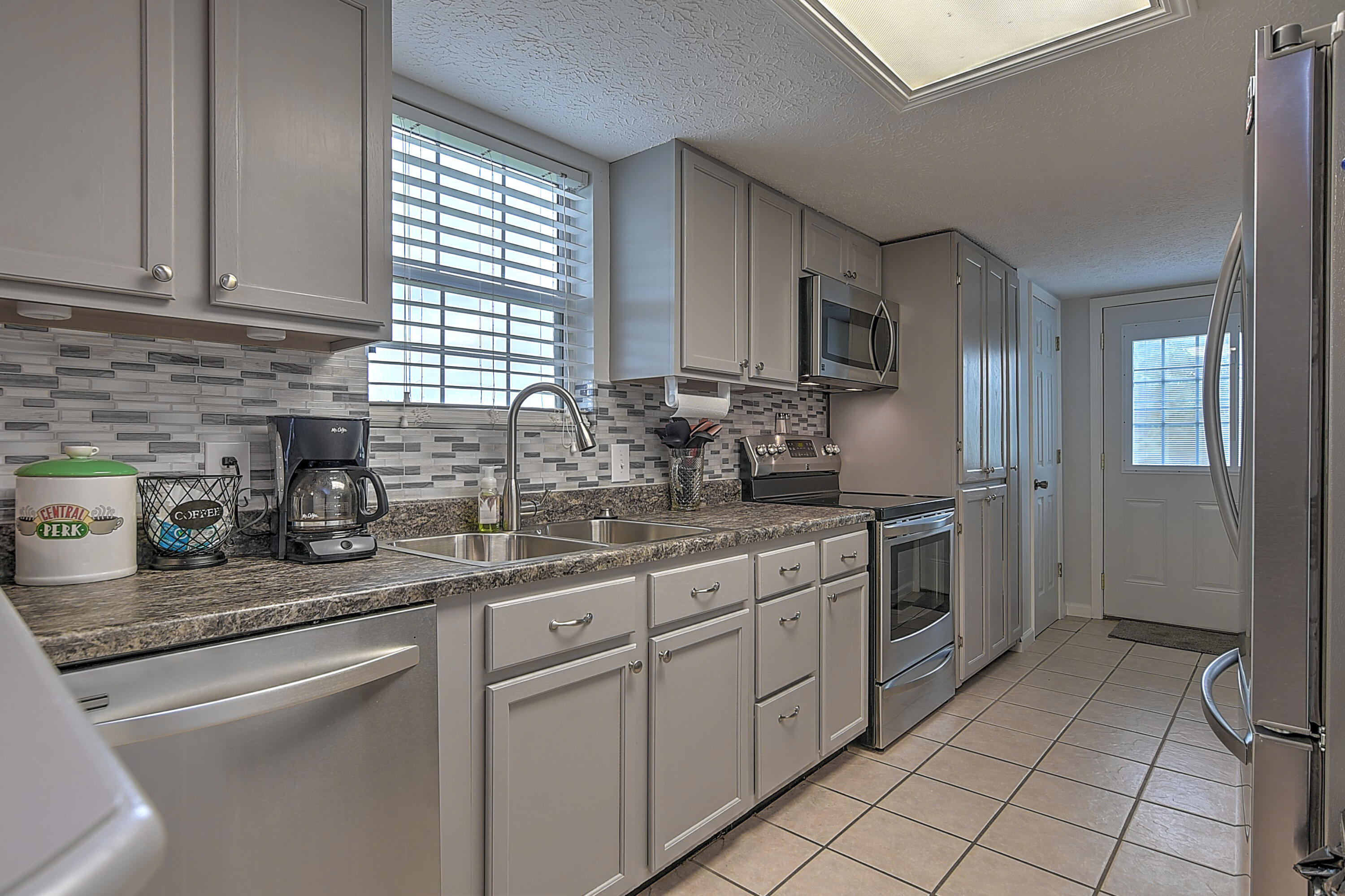 490 Hales Chapel Road Gray, TN 37615 - Photo 6 of 16 490 Hales Chapel-8