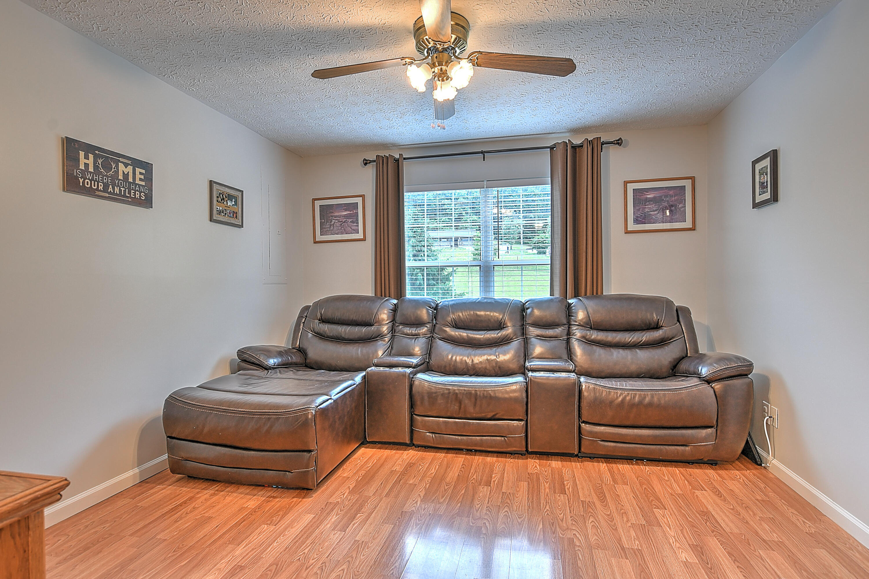 490 Hales Chapel Road Gray, TN 37615 - Photo 9 of 16 490 Hales Chapel-11