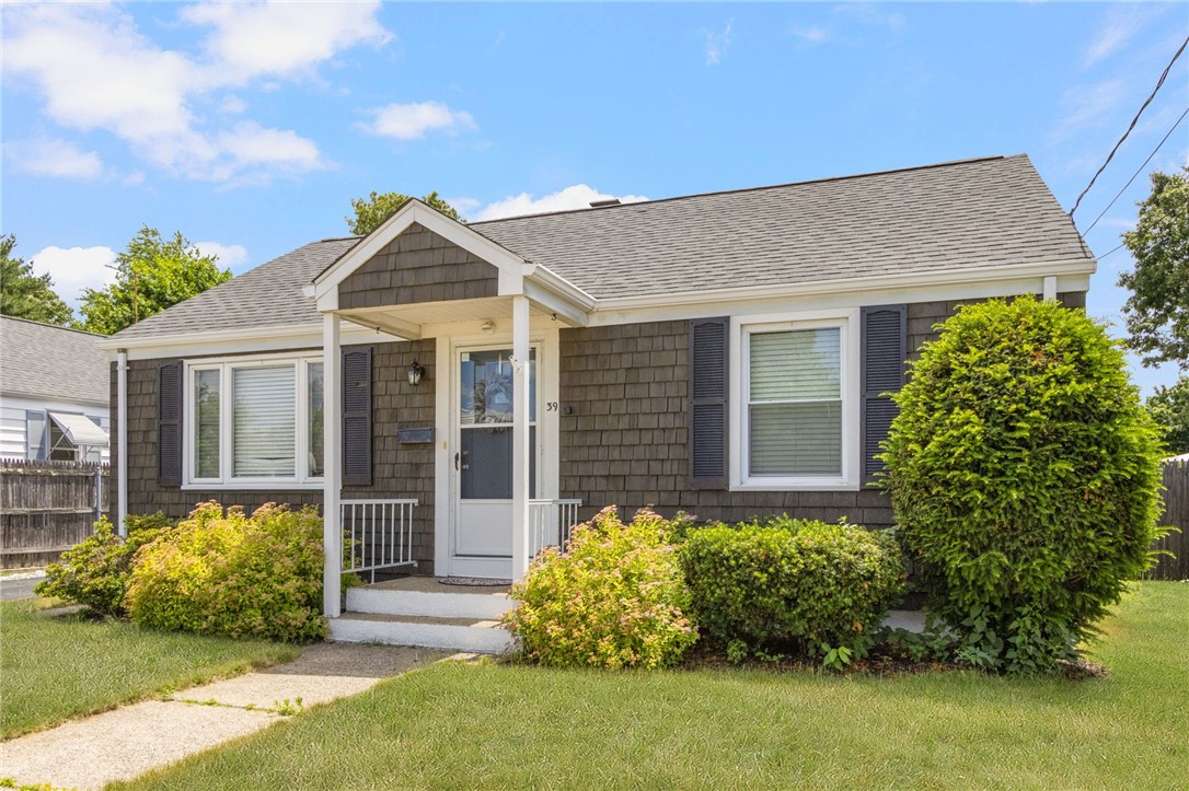 39 Gloria Street Pawtucket, RI 02861 - Photo 16 of 23