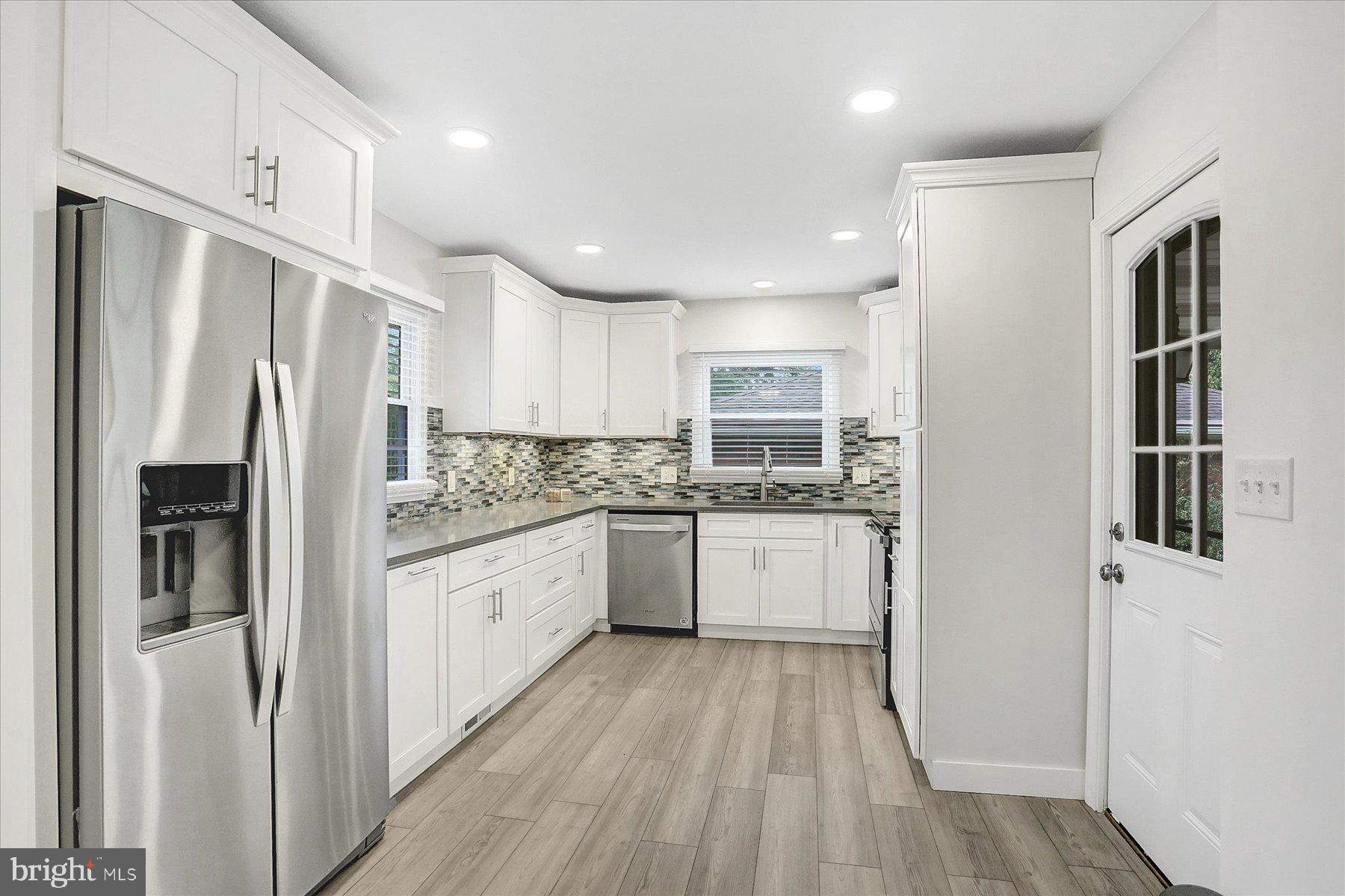 3519 Ridgeway Road Harrisburg, PA 17109 - Photo 5 of 41 Gallery Image 5