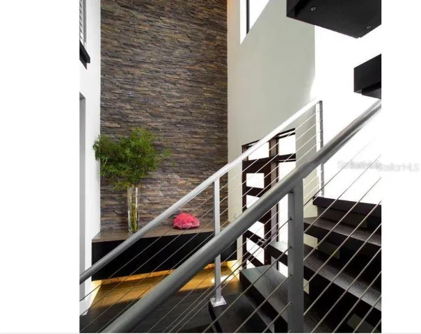 $14,750 | 356 Bayview Drive Northeast, St. Petersburg, FL 33704