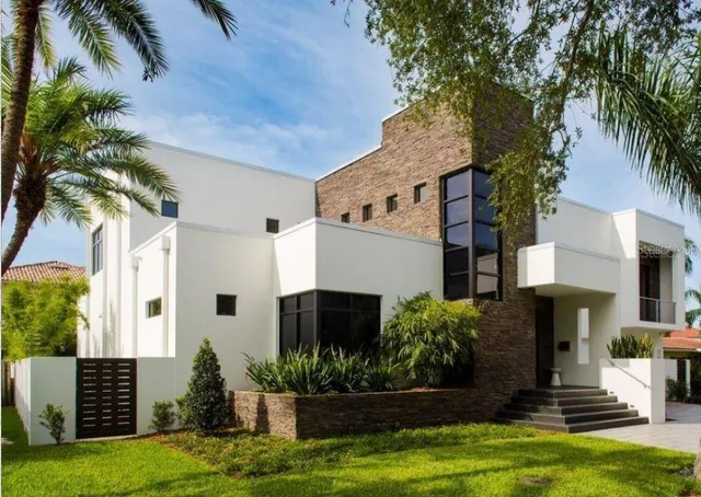 $14,750 | 356 Bayview Drive Northeast, St. Petersburg, FL 33704