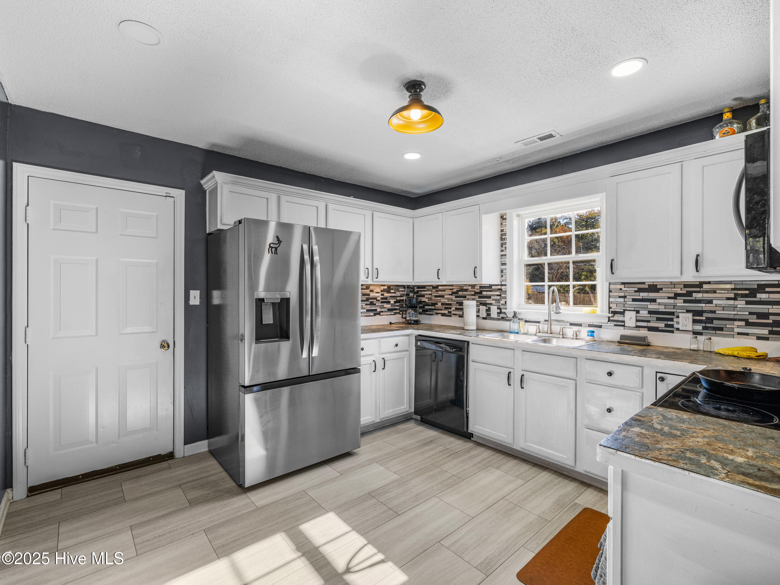 115 Marshall Farm Road Jacksonville, NC 28546 - Photo 11 of 51 025a0655