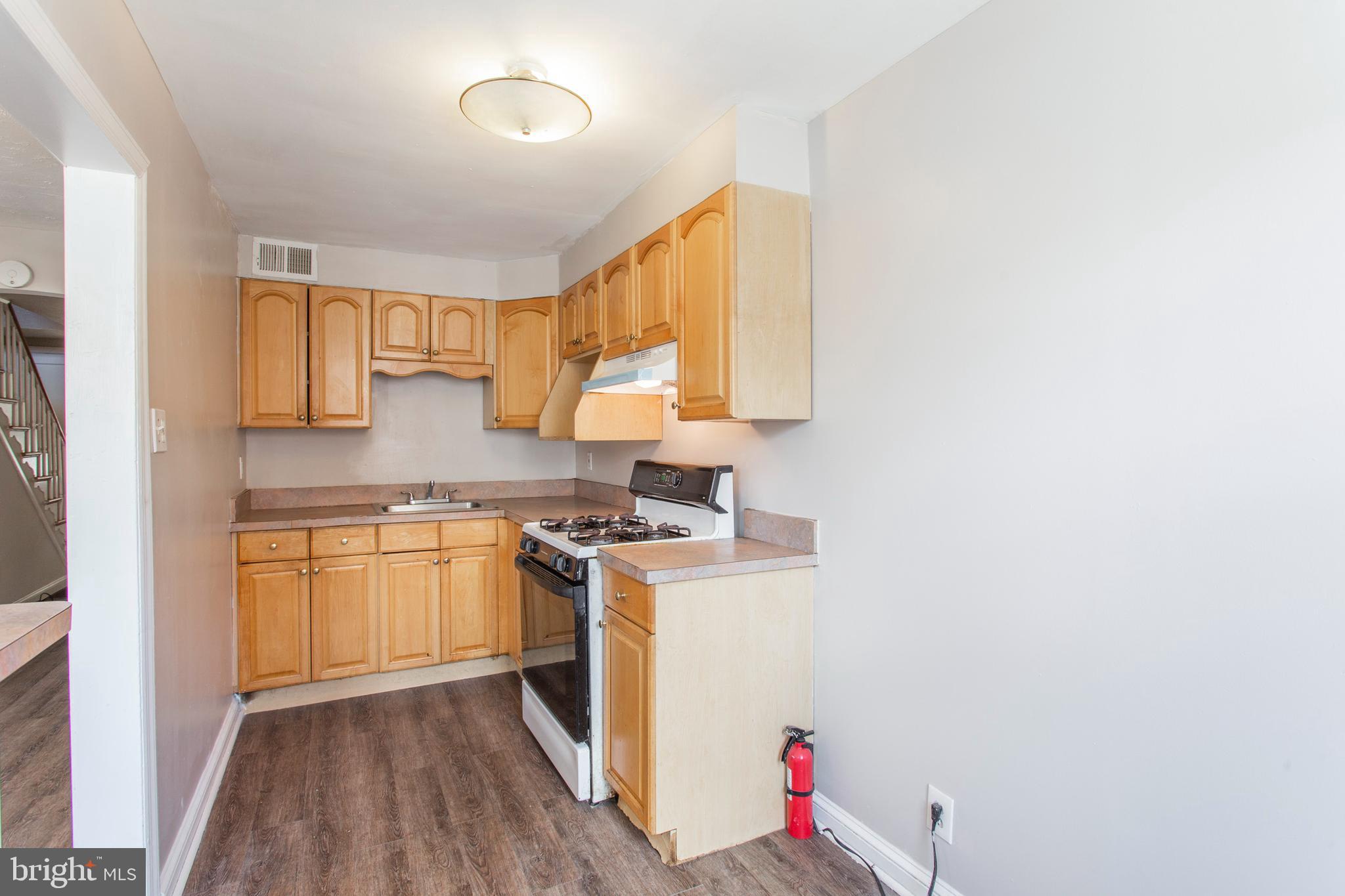 1207 Edgehill Road Darby, PA 19023 - Photo 12 of 31 Gallery Image 12