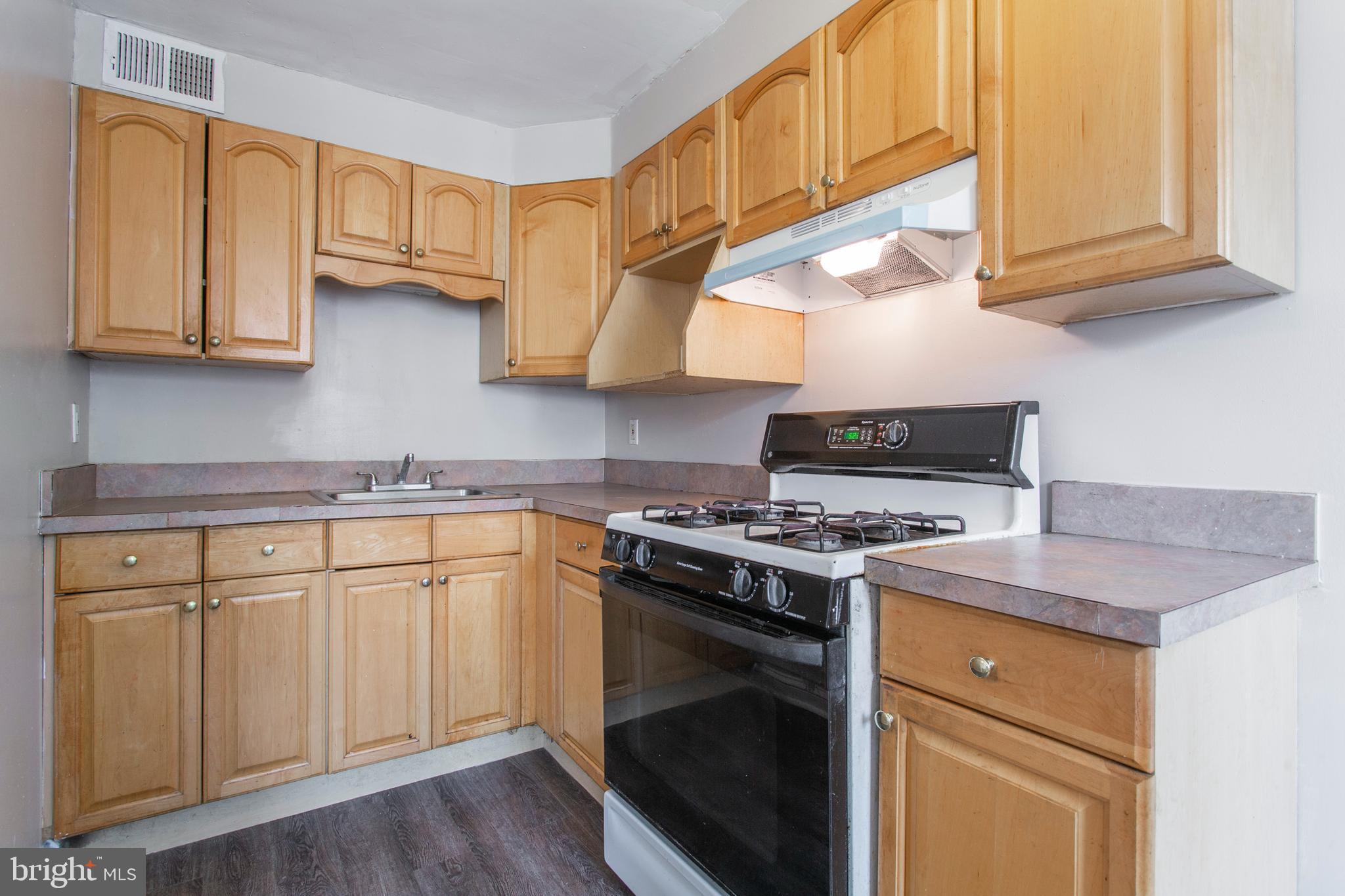 1207 Edgehill Road Darby, PA 19023 - Photo 14 of 31 Gallery Image 14
