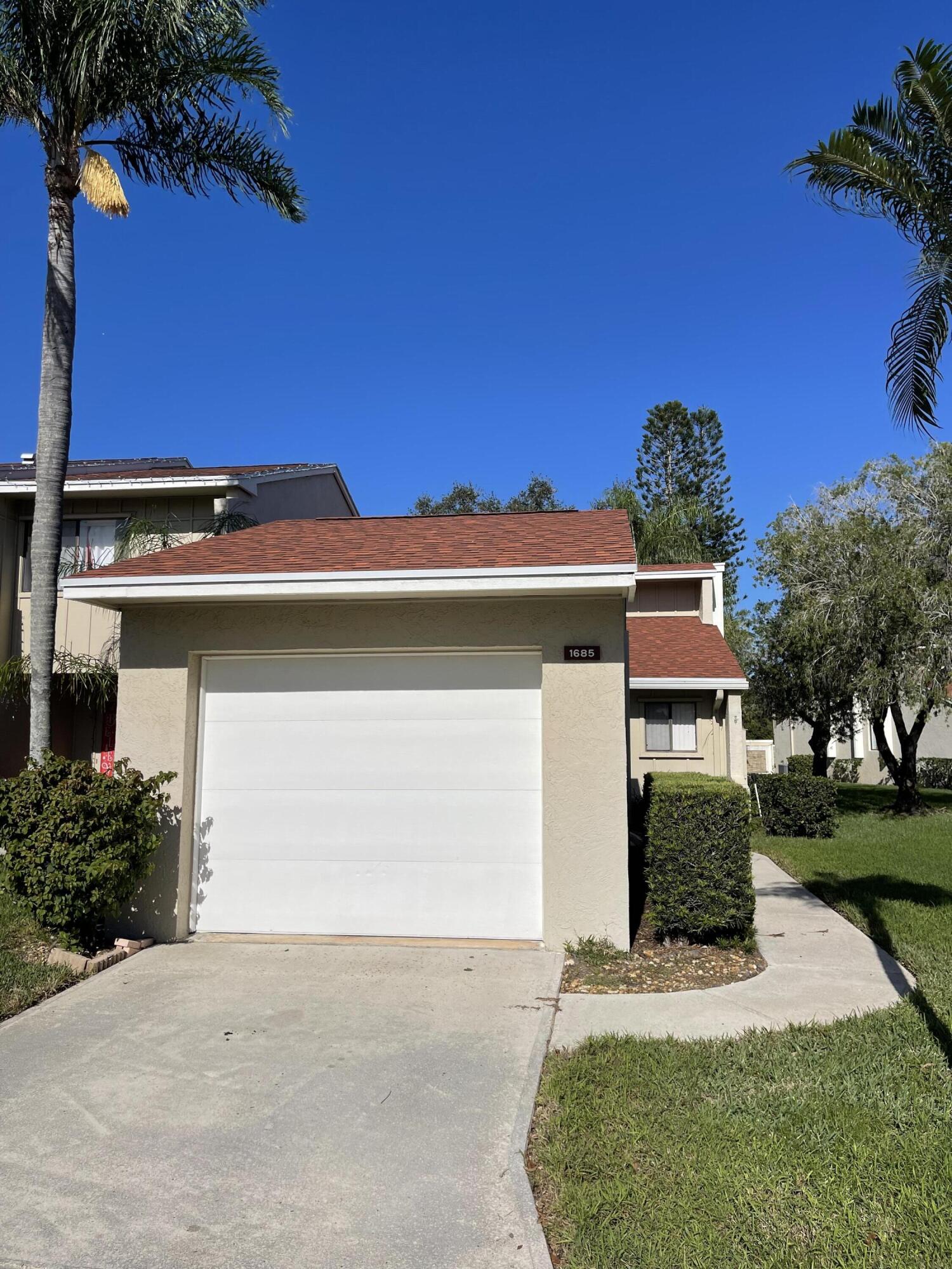 1685 Southwest Xing Cir  