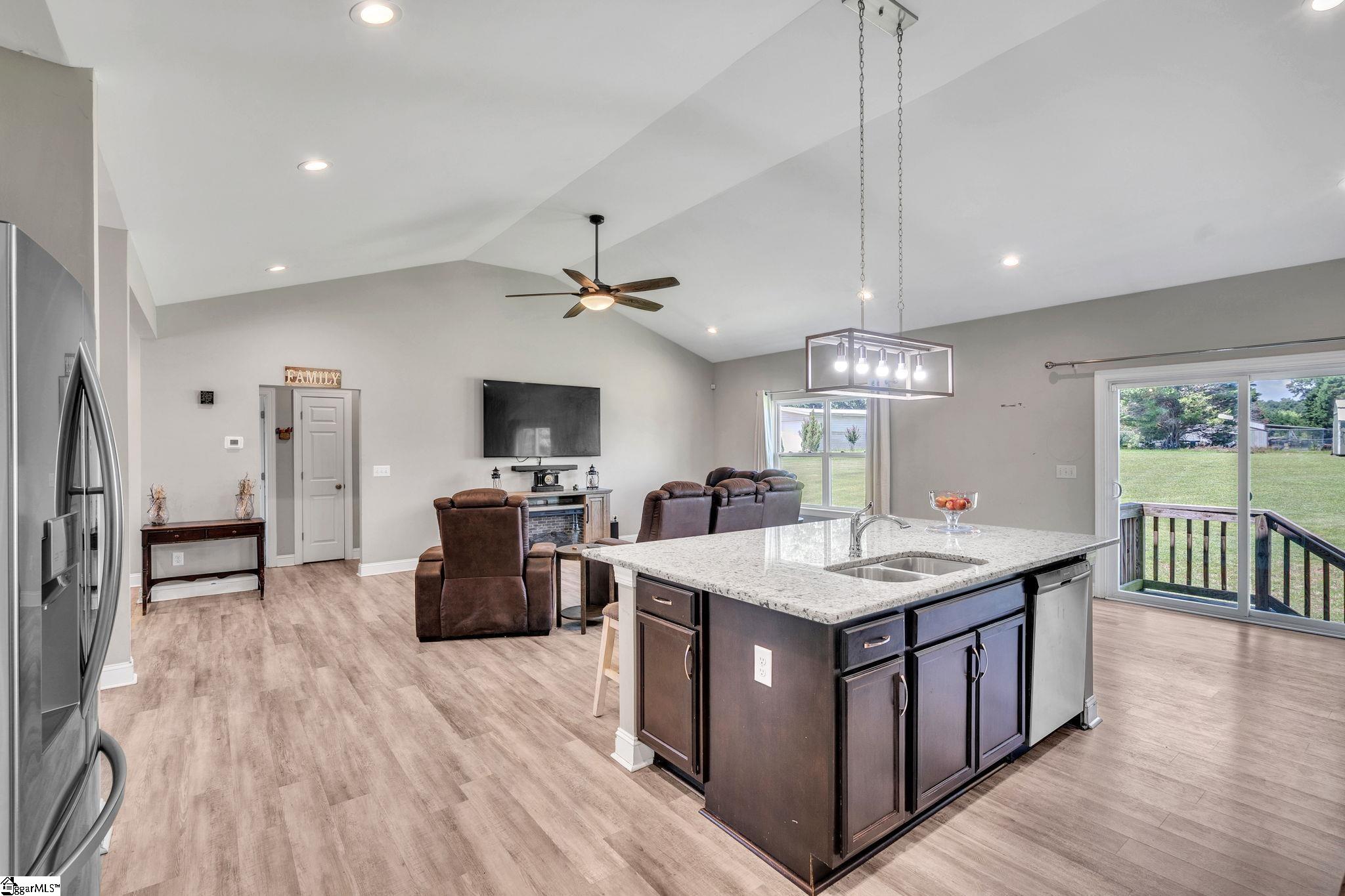 488 State Rd S-42-622 Greer, SC 29651 - Photo 6 of 17 Gallery Image 6