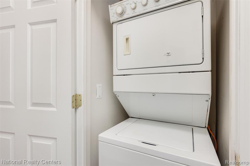 41582 Hamlet Lane, Unit 68 Novi, MI 48375 - Photo 13 of 26
