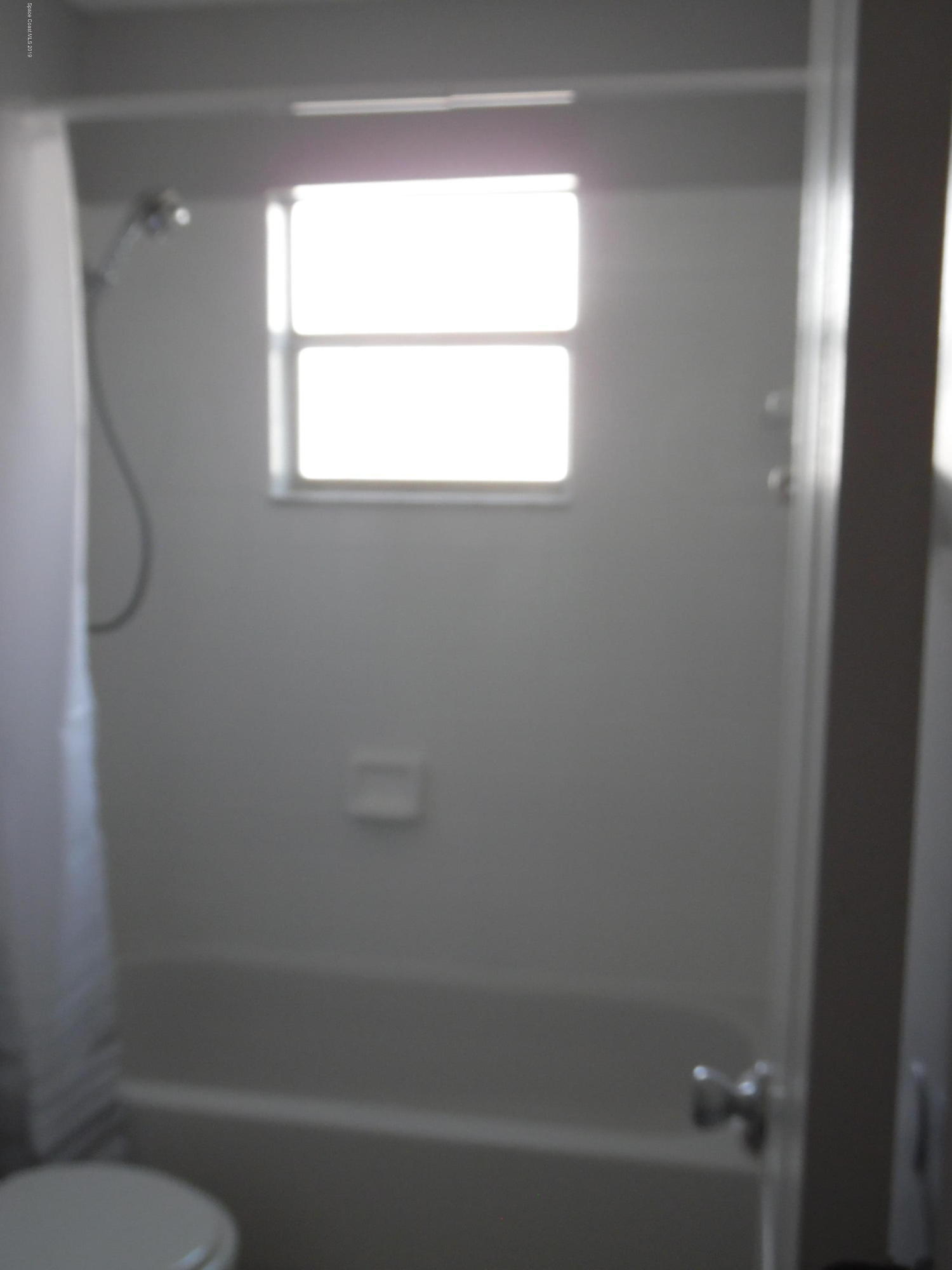 431 Count Street Melbourne, FL 32901 - Photo 13 of 15 2nd. Bath
