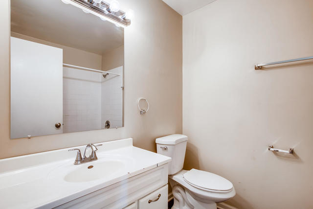 34 Green Ridge Road Elgin, IL 60120 - Photo 14 of 17