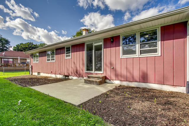 34 Green Ridge Road Elgin, IL 60120 - Photo 6 of 17