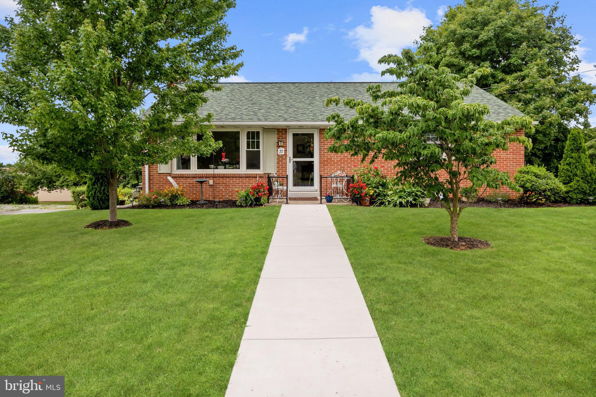 27 Longview Road Seven Valleys, PA 17360 - Photo 1 of 28 Welcome, Home!