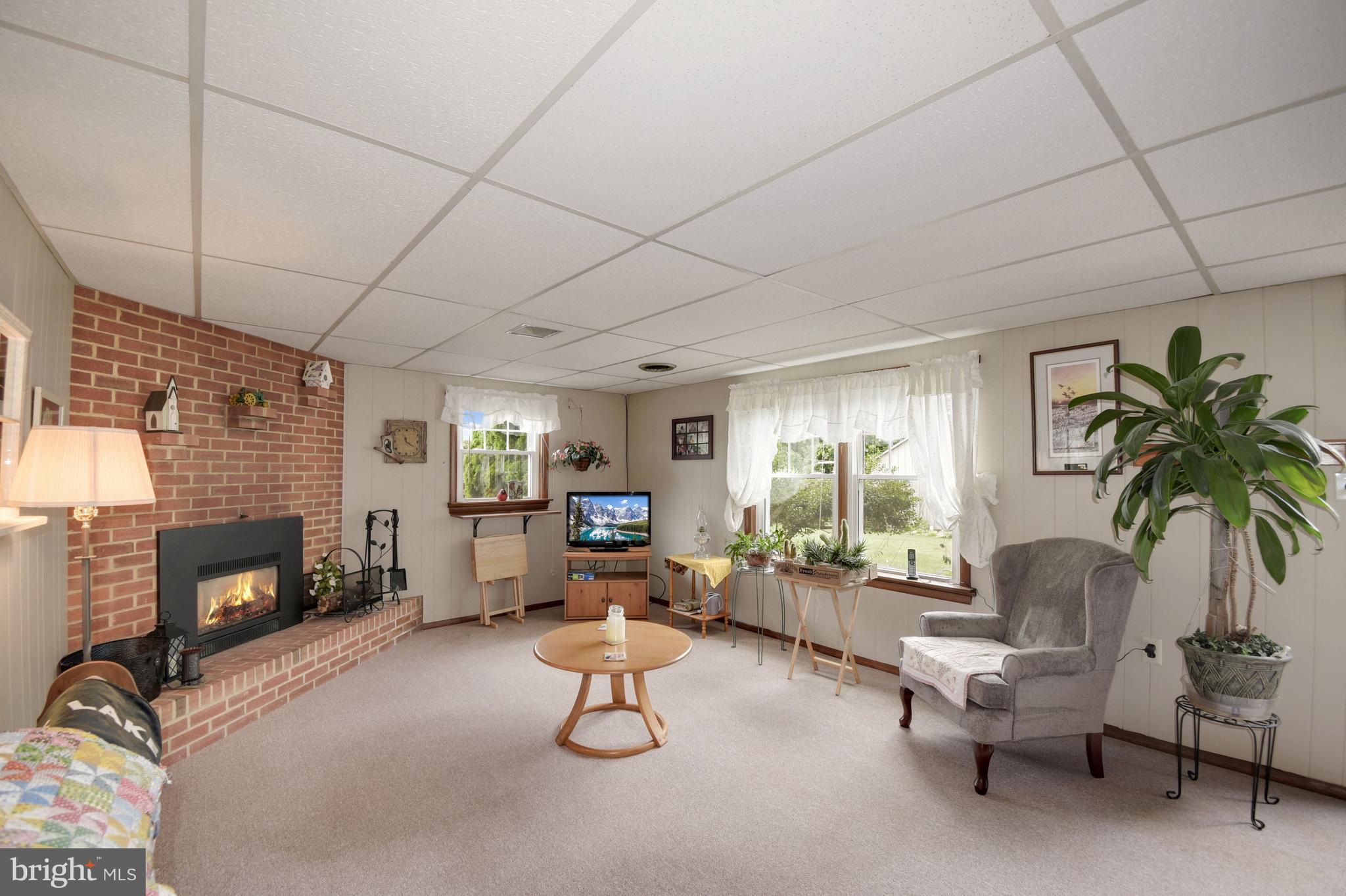 27 Longview Road Seven Valleys, PA 17360 - Photo 16 of 28 Family Room