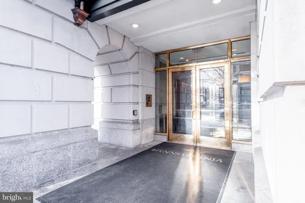 $2,000 | 601 Pennsylvania Avenue Northwest, Unit 201, Washington, DC 20004