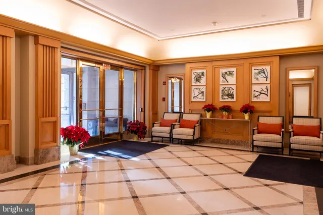 $2,000 | 601 Pennsylvania Avenue Northwest, Unit 201, Washington, DC 20004