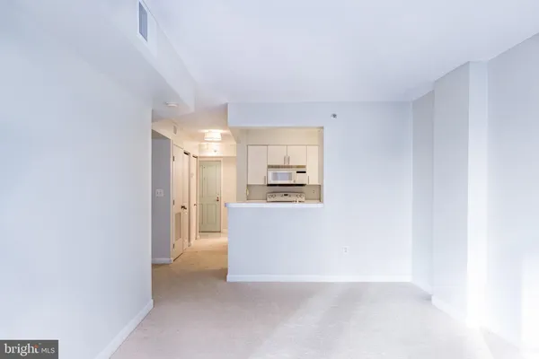 $2,000 | 601 Pennsylvania Avenue Northwest, Unit 201, Washington, DC 20004