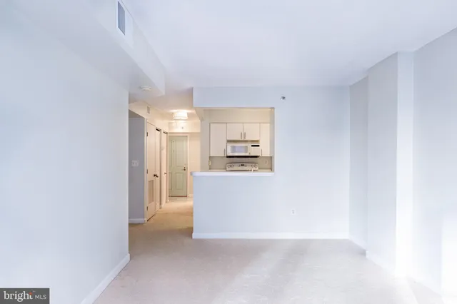 $2,000 | 601 Pennsylvania Avenue Northwest, Unit 201, Washington, DC 20004