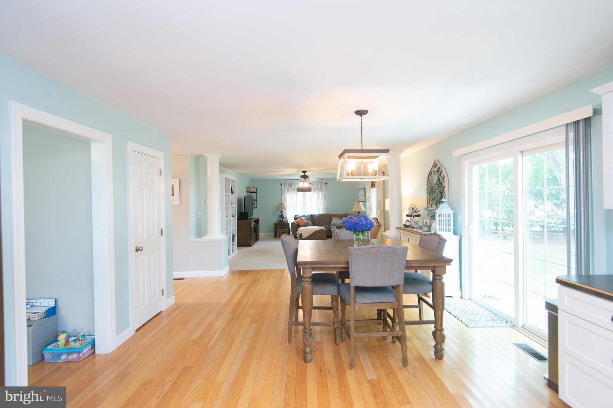 10 Shawnee Road Cambridge, MD 21613 - Photo 20 of 72 Kitchen/dining/FR combo-perfect for family living!